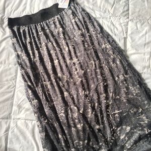 NWT LuLaRoe XL Elegant Collection Lucy Skirt
